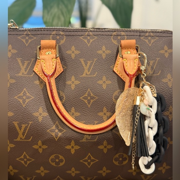 Gold leaf Handcrafted bagcharm/keychain - Picture 1 of 3